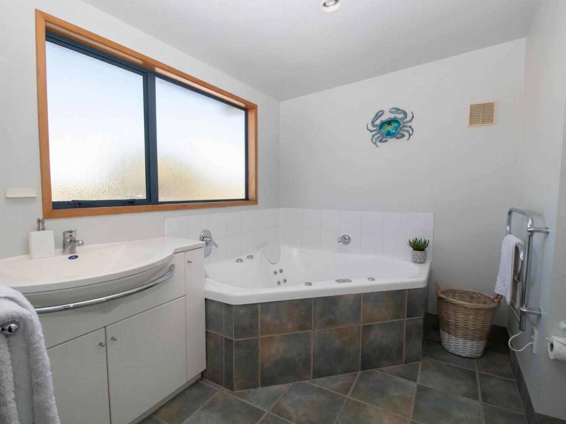 Beachfront Bliss On Wanaka Terrace Support Local Vila New Plymouth Exterior foto