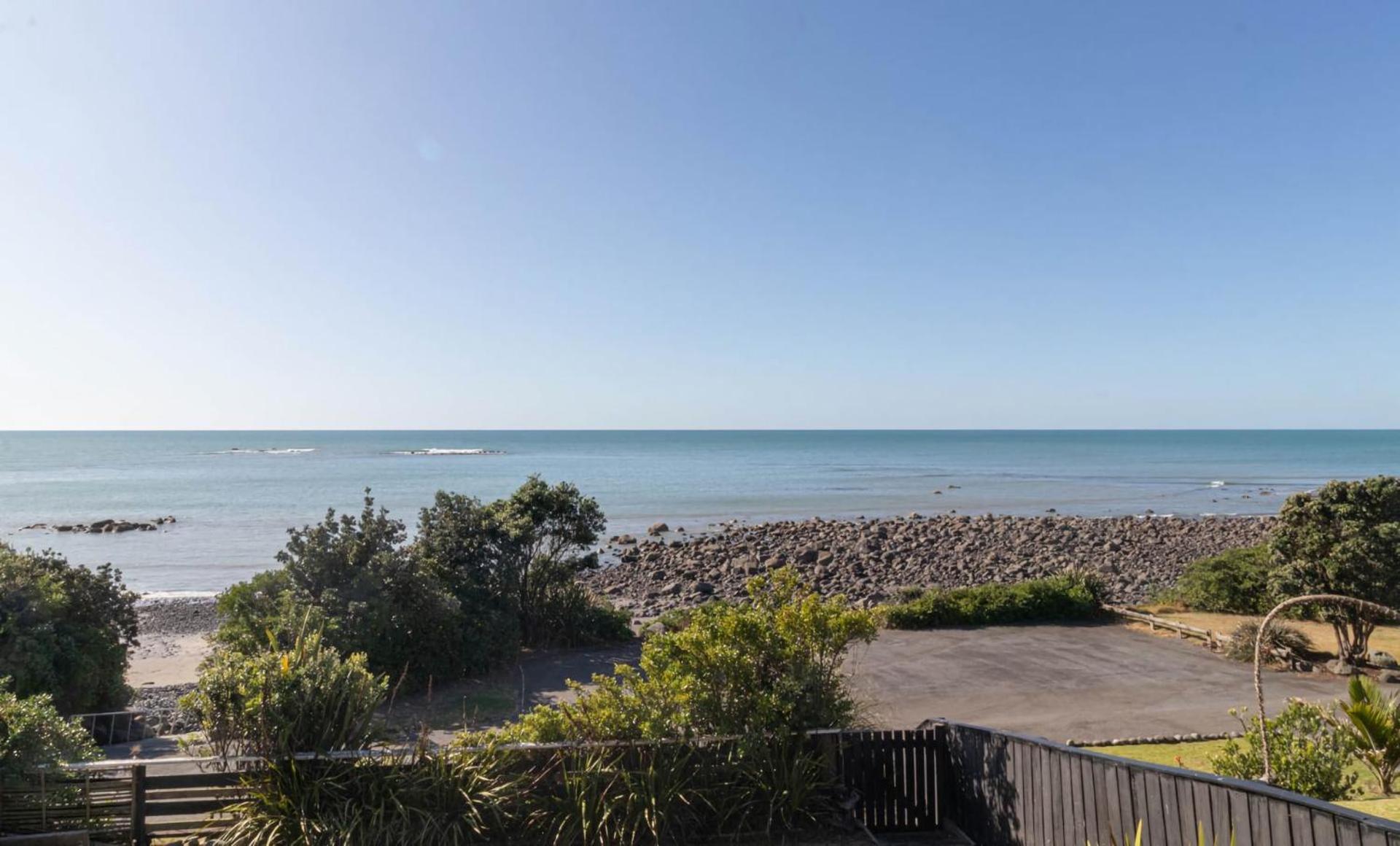 Beachfront Bliss On Wanaka Terrace Support Local Vila New Plymouth Exterior foto