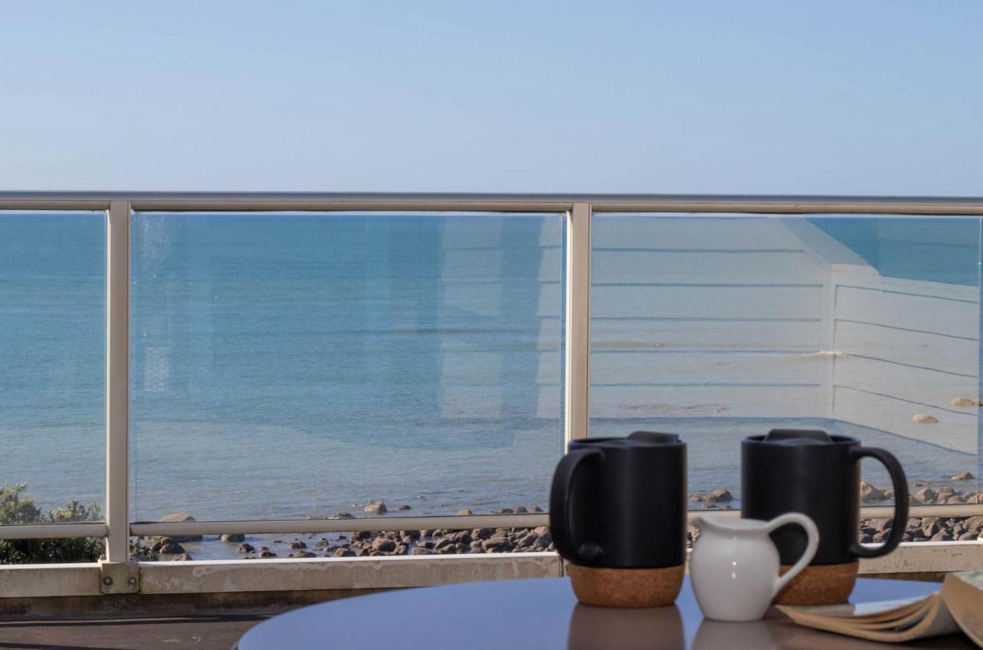 Beachfront Bliss On Wanaka Terrace Support Local Vila New Plymouth Exterior foto