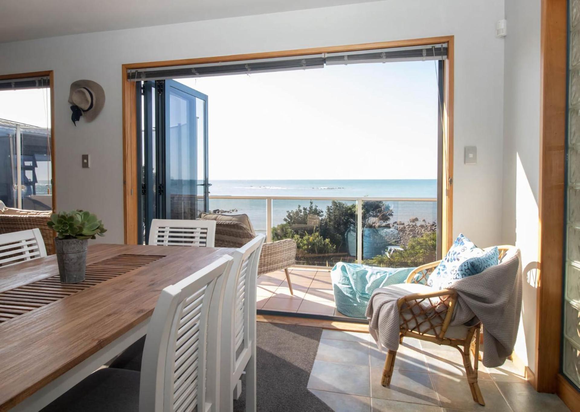 Beachfront Bliss On Wanaka Terrace Support Local Vila New Plymouth Exterior foto