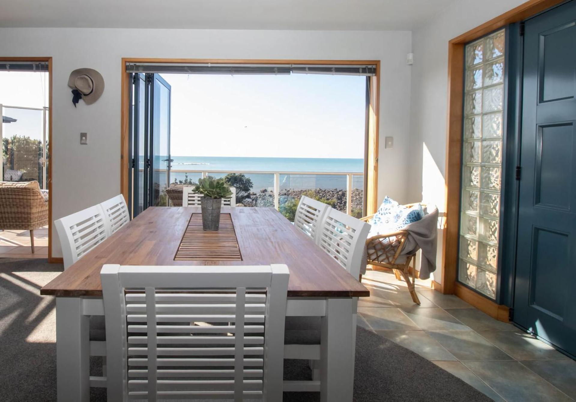 Beachfront Bliss On Wanaka Terrace Support Local Vila New Plymouth Exterior foto