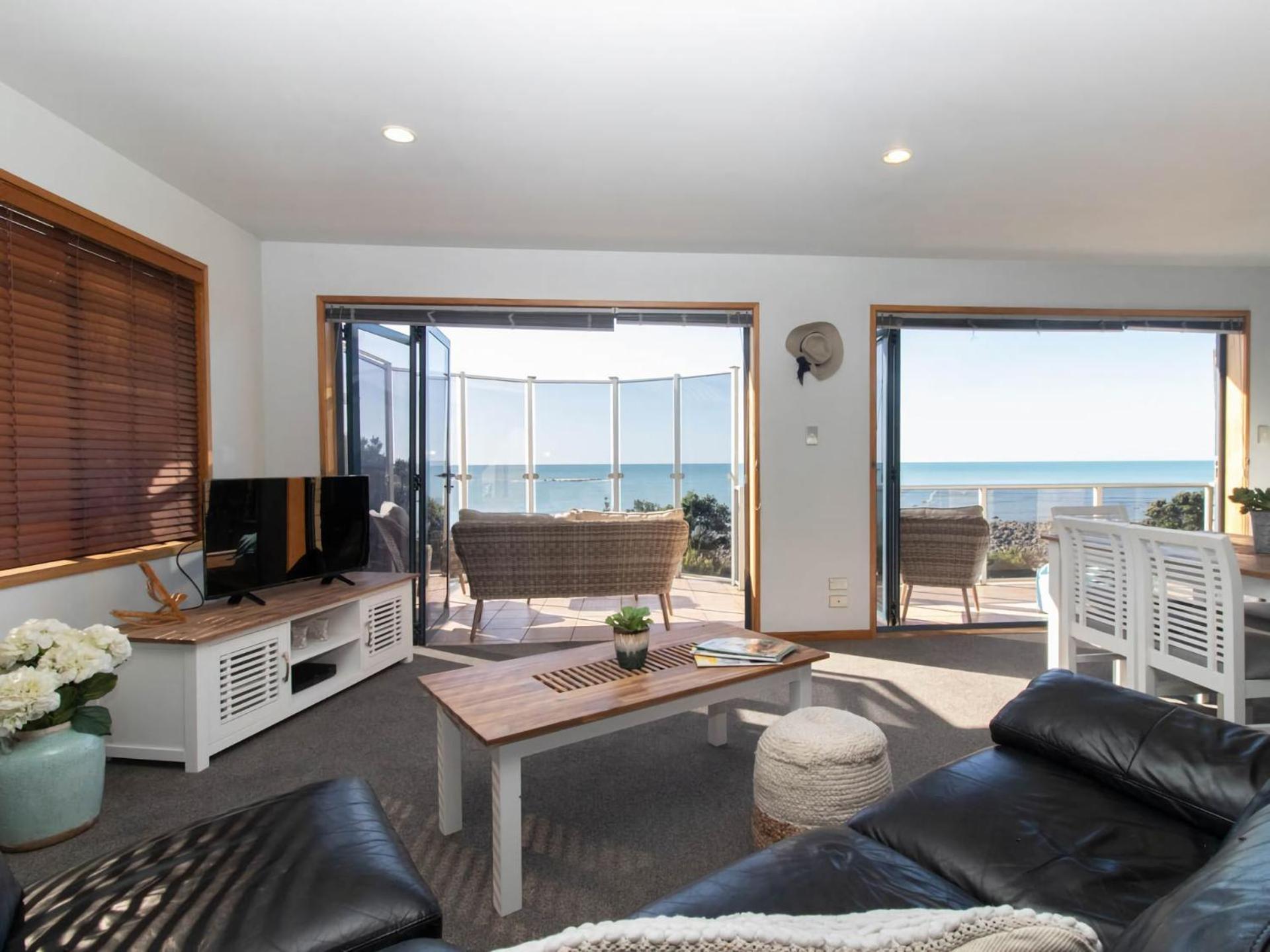 Beachfront Bliss On Wanaka Terrace Support Local Vila New Plymouth Exterior foto
